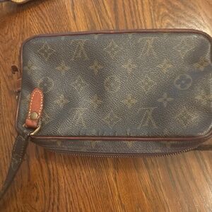 Vintage Cross body LV small pocket book